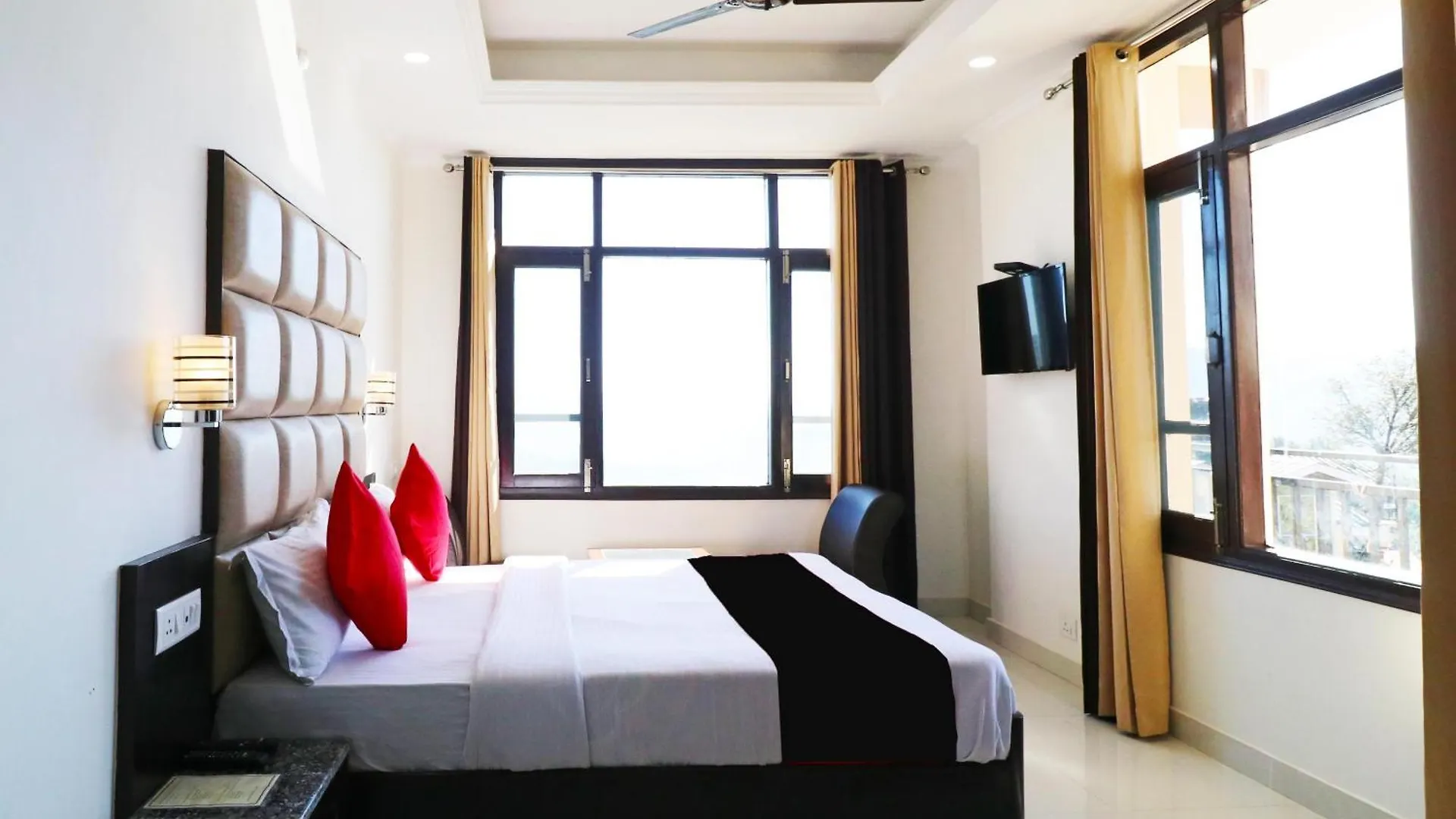 Nocleg ze śniadaniem Tanwar B&B Shimla
